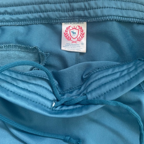 Abercrombie & Fitch Vintage Mini Sport Skirt w/ Logo - Picture 3 of 9